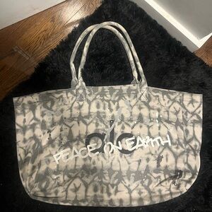 Alo Yoga Limited Edition Holiday Tote Bag